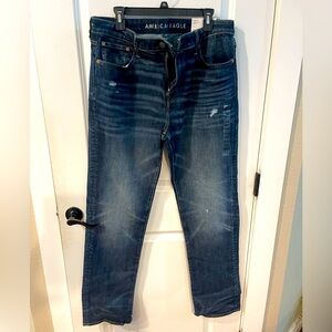 Men’s American Eagle distressed jeans